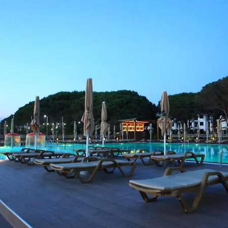 Grint Hotell Golem (Tirana)