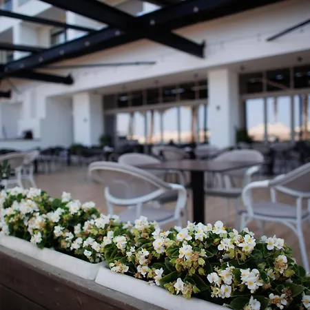 Grint Hotell Golem (Tirana)