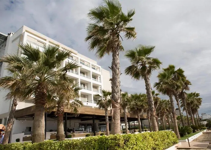 Grint Hotel Golem (Tirana)