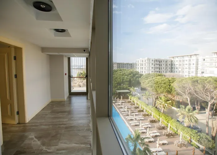 Hotel Grint Golem (Tirana)